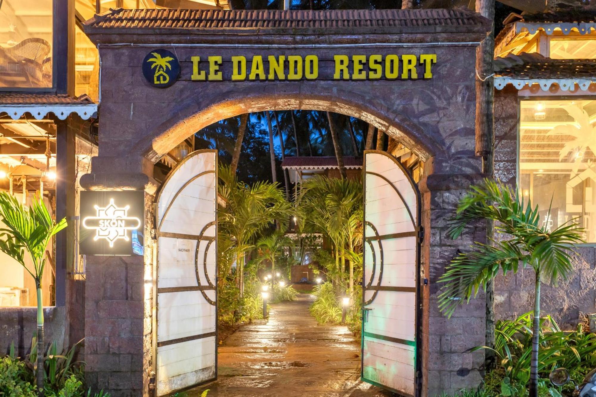 Skon Morjim Beach Resort By Orion Hotels Goa Vieja Exterior foto
